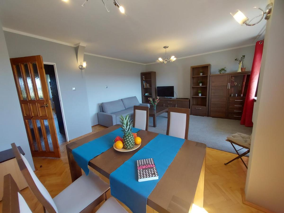 Wygodny Przestronny Apartament Janowskie Blonia Rumia Dış mekan fotoğraf