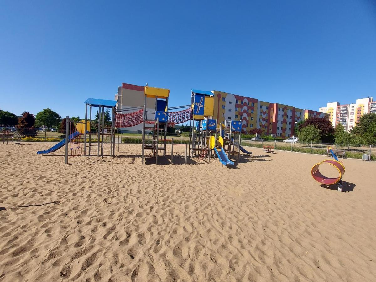 Wygodny Przestronny Apartament Janowskie Blonia Rumia Dış mekan fotoğraf