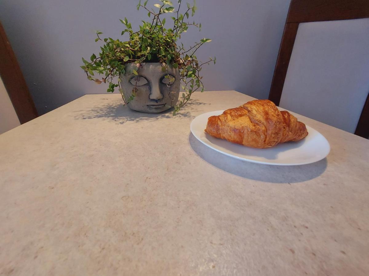 Wygodny Przestronny Apartament Janowskie Blonia Rumia Dış mekan fotoğraf