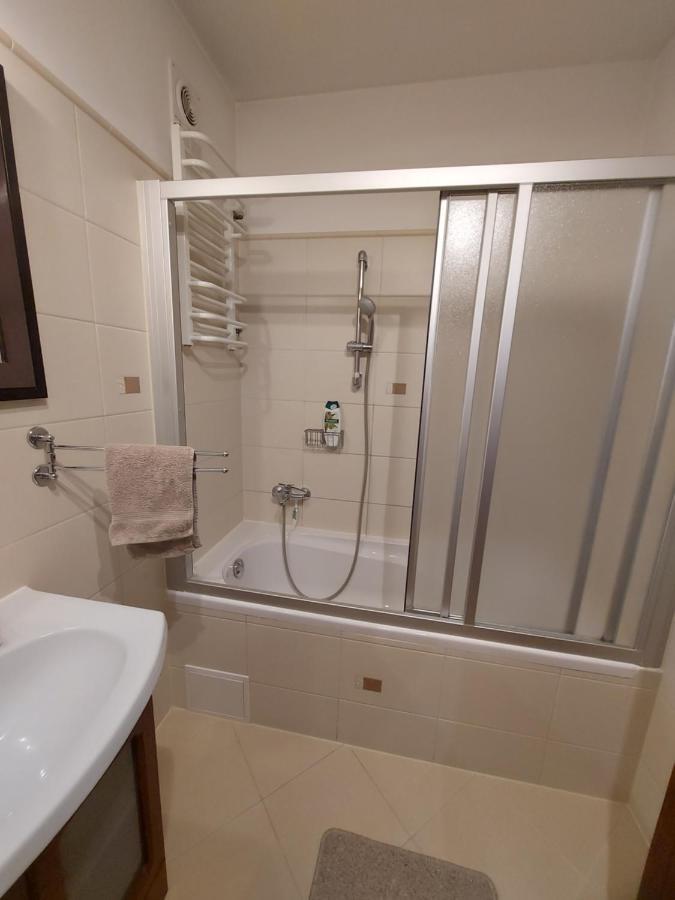 Wygodny Przestronny Apartament Janowskie Blonia Rumia Dış mekan fotoğraf