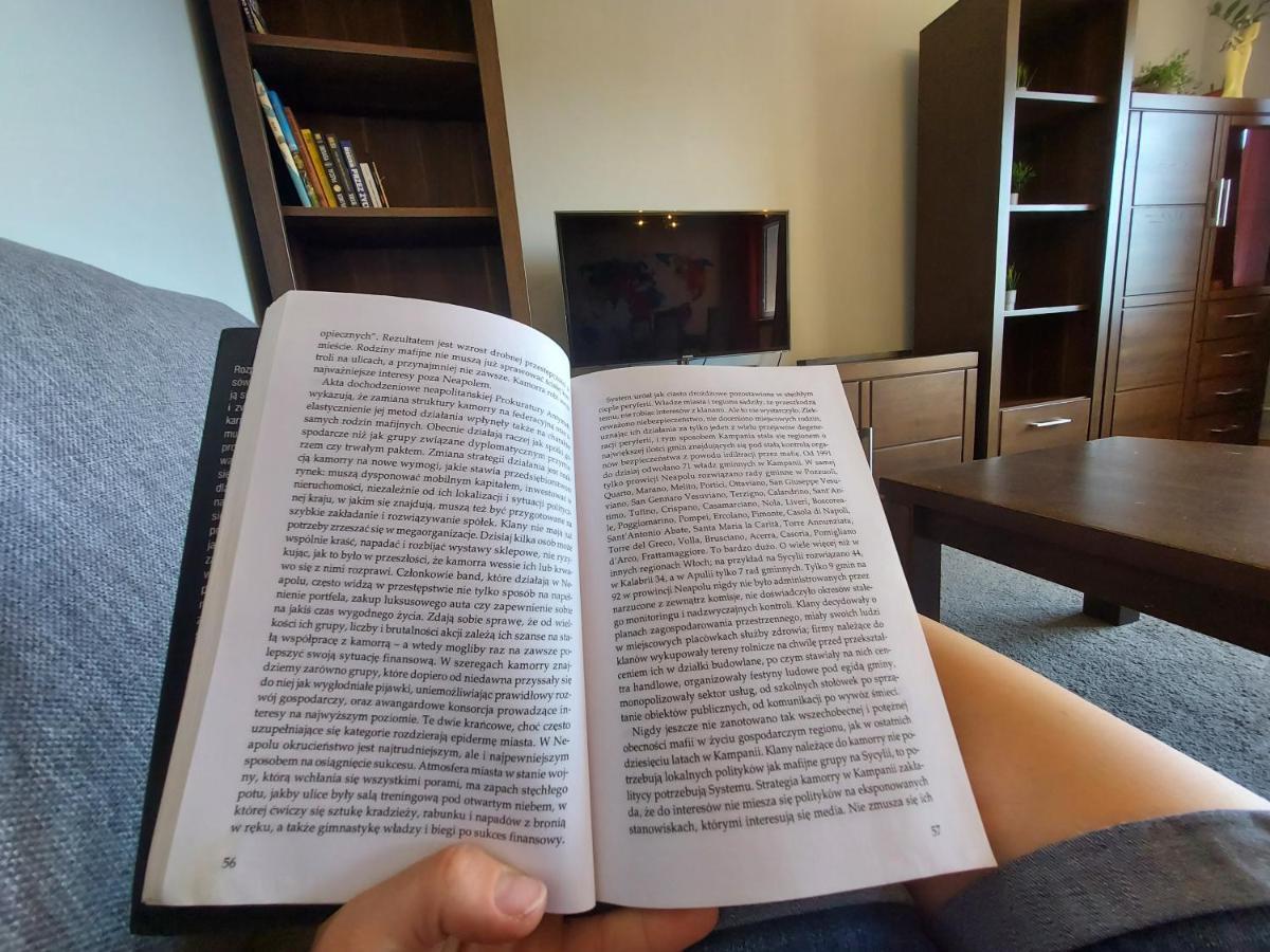 Wygodny Przestronny Apartament Janowskie Blonia Rumia Dış mekan fotoğraf